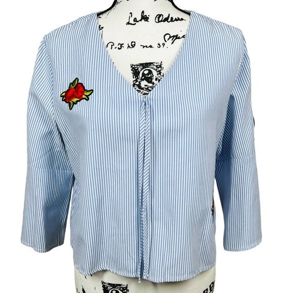 La sorella Blue top striped V-neckline Bell sleeve with butterflies patch size L - Picture 1 of 13